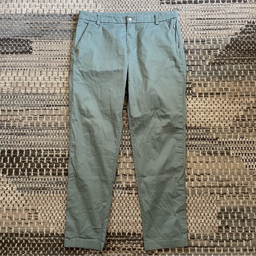 Mens Lululemon Commission Slim Fit Chino Pants in Mystic Green, Waist Size 34